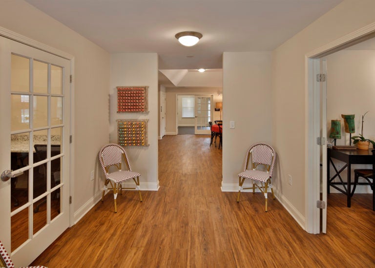 Pine Valley Apartments_ Clubhouse entrance Davie Construction