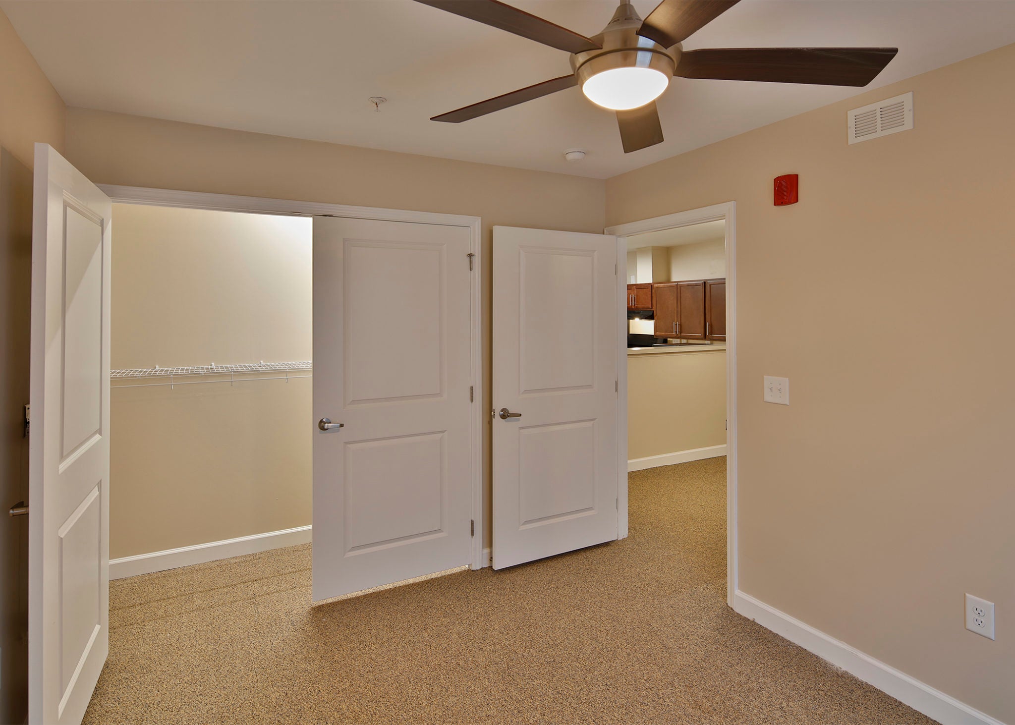 Groom School Apart. _New2Bed_Bedroom2 Davie Construction